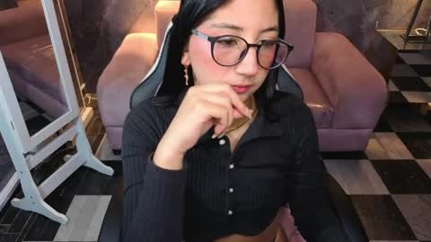 Snapshot of sophie_jones_b chatting on 05/12/26, 12:57 sophie_jones_b online show from 05/12/26, 12:57