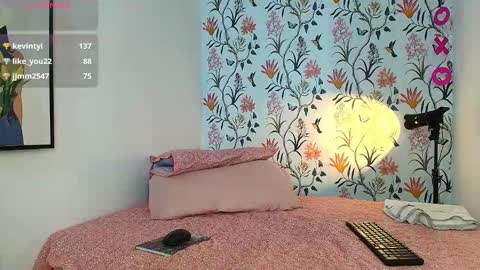 Sophie or Sof online show from 02/20/25, 08:36