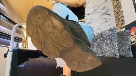 Sophie online show from 01/13/26, 03:17