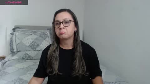 Sofa online show from 01/28/25, 03:15