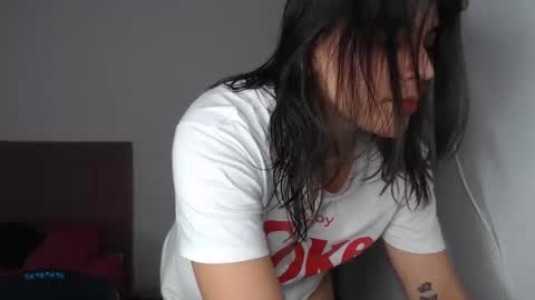 Snapshot of sophie_lovense chatting on 09/27/25, 08:08 Sofia online show from 09/27/25, 08:08