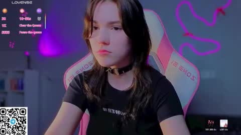 sophie_nomenal_ online show from 03/28/26, 06:29