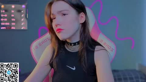 Snapshot of sophie_nomenal_ chatting on 04/21/26, 06:52 sophie_nomenal_ online show from 04/21/26, 06:52