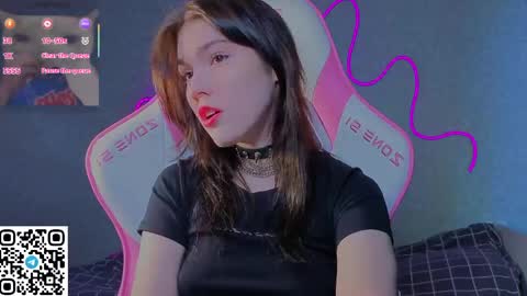 Snapshot of sophie_nomenal_ chatting on 04/22/26, 03:13 sophie_nomenal_ online show from 04/22/26, 03:13