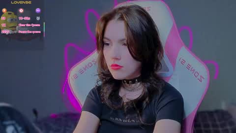 Snapshot of sophie_nomenal_ chatting on 05/10/26, 11:43 sophie_nomenal_ online show from 05/10/26, 11:43