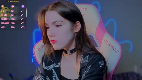 Snapshot of sophie_nomenal_ chatting on 05/31/26, 06:31 sophie_nomenal_ online show from 05/31/26, 06:31