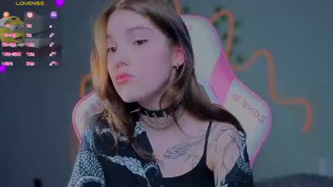 Snapshot of sophie_nomenal_ chatting on 08/03/26, 06:11 sophie_nomenal_ online show from 08/03/26, 06:11