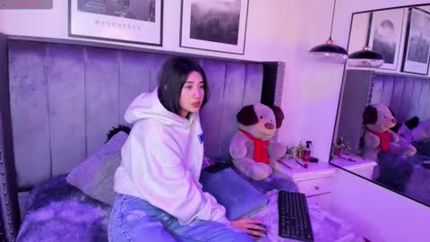 Sophie  online show from 09/25/25, 06:11