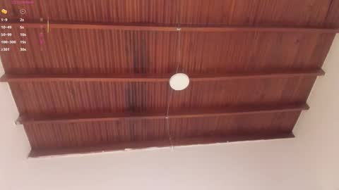 sophie_smith19 online show from 11/04/25, 12:37