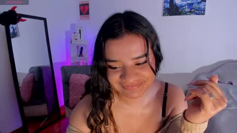 Snapshot of sophie_t_ chatting on 05/11/26, 08:28 Sofia online show from 05/11/26, 08:28