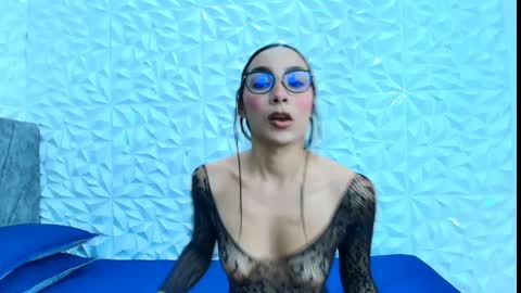 sophie_willow online show from 04/05/26, 07:44