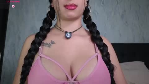 Snapshot of sophie_x1 chatting on 06/25/26, 01:38 Sophie online show from 06/25/26, 01:38