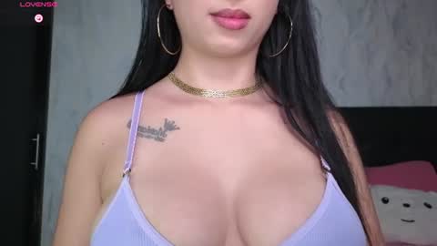 Snapshot of sophie_x1 chatting on 07/17/26, 01:23 Sophie online show from 07/17/26, 01:23
