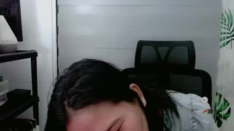 Snapshot of sophiebaley_ chatting on 10/17/25, 07:38 Sophie online show from 10/17/25, 07:38