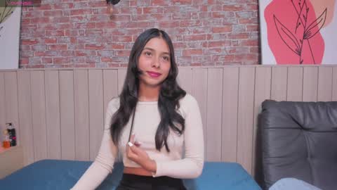 Sophie online show from 02/05/25, 03:52