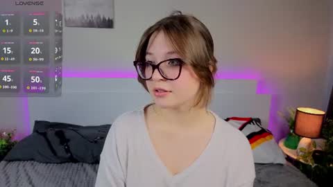 Snapshot of sophieblush chatting on 06/30/26, 05:30 Sophia online show from 06/30/26, 05:30