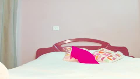 Snapshot of sophiechan69 chatting on 01/22/25, 04:44 ShopieChan69 online show from 01/22/25, 04:44