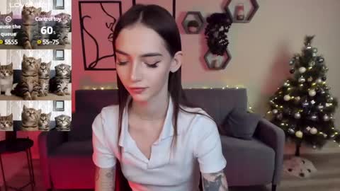 Snapshot of sophiecherrie chatting on 12/09/24, 11:45 Sophie online show from 12/09/24, 11:45