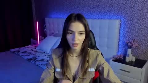 Snapshot of sophiecherrie chatting on 02/23/25, 11:00 Sophie online show from 02/23/25, 11:00