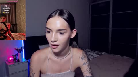 Snapshot of sophiecherrie chatting on 09/08/25, 07:46 Sophie online show from 09/08/25, 07:46