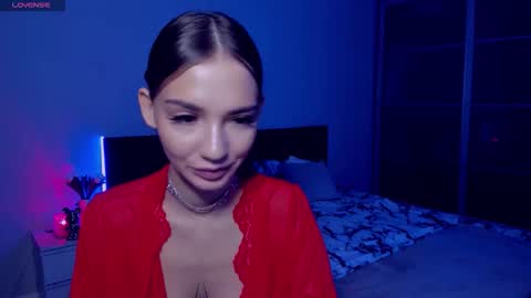 Snapshot of sophiecherrie chatting on 10/11/25, 02:55 Sophie online show from 10/11/25, 02:55