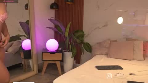 Sophie online show from 03/29/26, 12:49