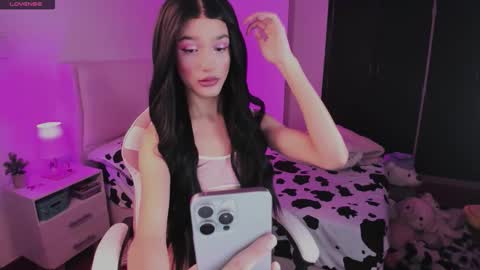    online show from 11/07/25, 06:57