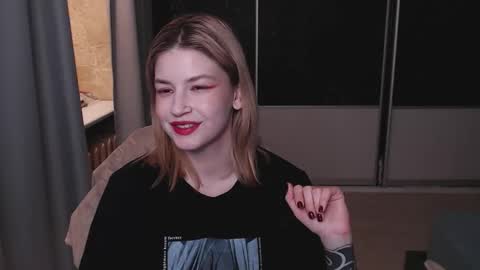 Sophie online show from 03/06/26, 11:34