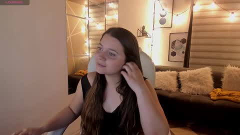 Sophie  online show from 10/15/25, 02:33