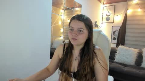 Sophie  online show from 10/20/25, 01:11