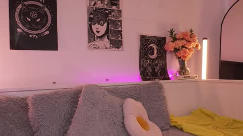 Sophiee  online show from 10/20/25, 09:26