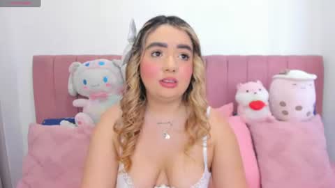 Snapshot of sophiee_rosee chatting on 07/21/26, 05:26 sophiee rosee online show from 07/21/26, 05:26