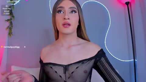 Sophie online show from 09/28/25, 12:49