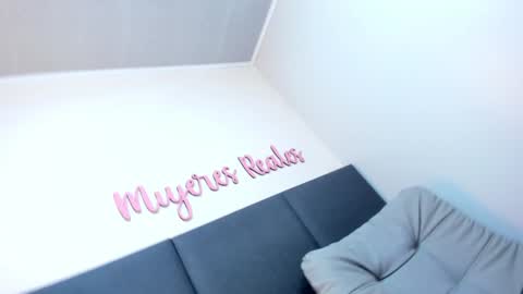 sophieharris__ online show from 01/22/25, 12:06