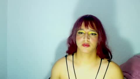 Snapshot of sophiehillsxo chatting on 01/15/25, 05:29 sophiehillsxo online show from 01/15/25, 05:29