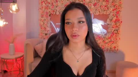 Snapshot of sophiehouston_ chatting on 05/06/26, 03:24 Sophie Houston online show from 05/06/26, 03:24