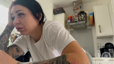 Snapshot of sophiekai_x chatting on 11/16/25, 12:11 SophieKai x online show from 11/16/25, 12:11