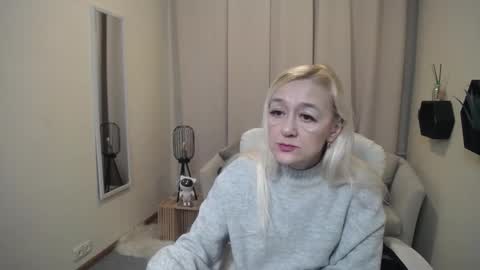 sophiekittyy online show from 02/12/26, 07:47