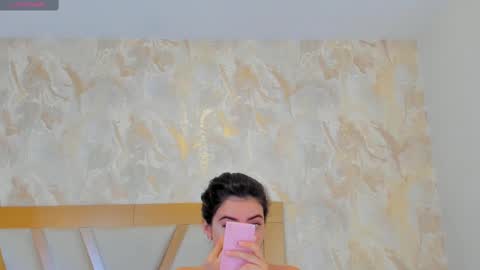Snapshot of sophiekozlov chatting on 03/10/25, 12:26 Sophie online show from 03/10/25, 12:26