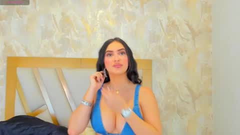 Snapshot of sophiekozlov chatting on 10/18/25, 01:34 Sophie online show from 10/18/25, 01:34
