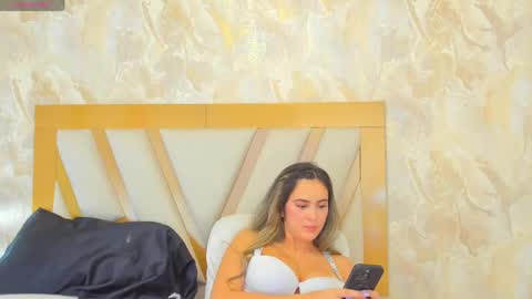 Sophie online show from 04/13/26, 01:38