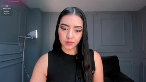 Sophie online show from 11/23/25, 11:04