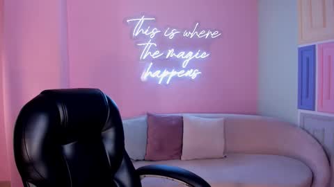 Sophie online show from 02/26/26, 04:44