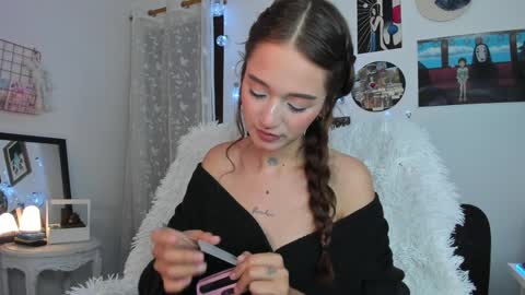 Snapshot of sophieluck chatting on 02/05/25, 05:52 Sophie online show from 02/05/25, 05:52