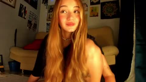 Snapshot of sophieluck chatting on 07/10/26, 05:34 Sophie online show from 07/10/26, 05:34