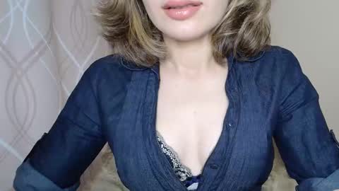 Sophiemisss online show from 09/18/25, 10:06