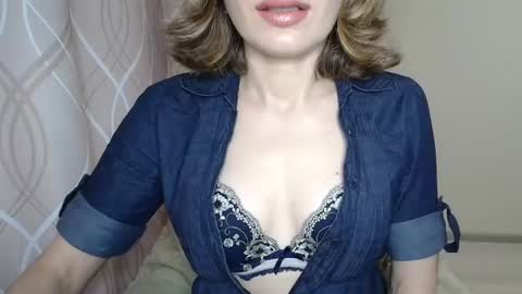 Sophiemisss online show from 10/16/25, 10:16