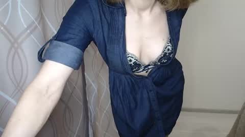 Sophiemisss online show from 10/21/25, 07:09