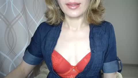 Sophiemisss online show from 11/04/25, 07:51