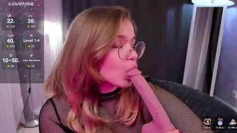 Sophie online show from 09/16/25, 03:35